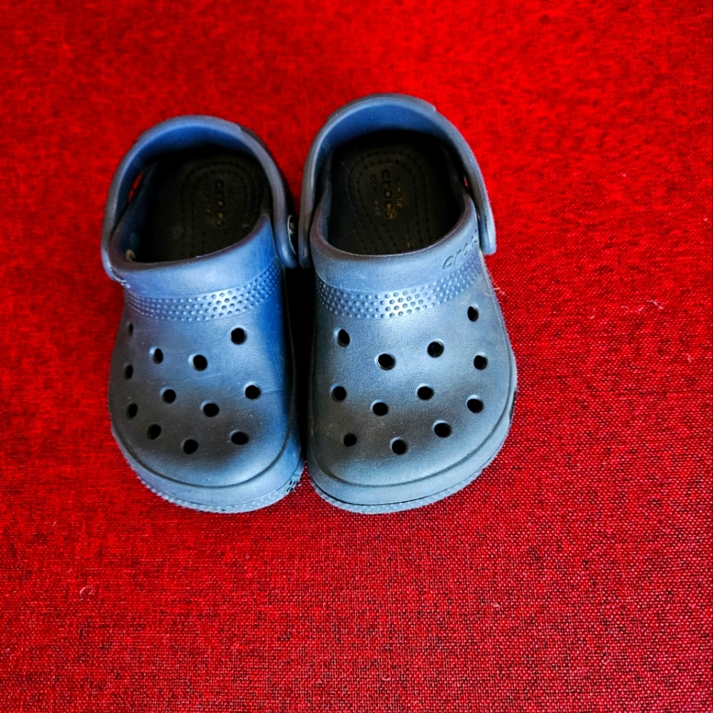 Blue Crocs C6